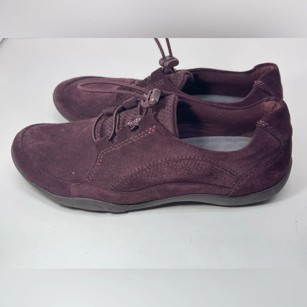 Clark’s Women’s‎ Ultra Comfort Haley Rhea Burgundy Suede Sneakers Size 6M